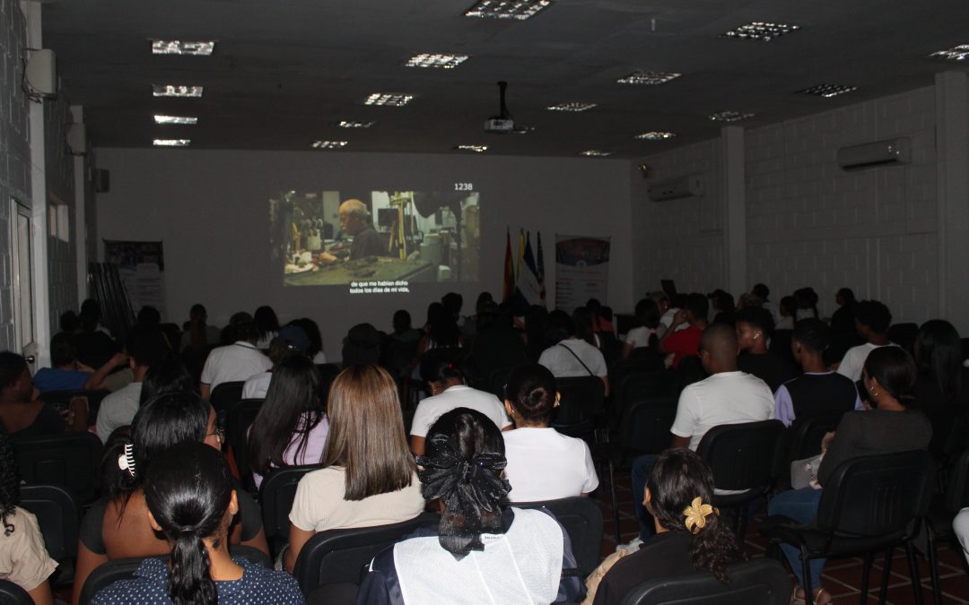 Luces, cámara, cine club